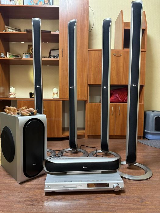 Система за домашно кино Сони.