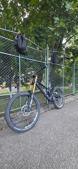 Bicicleta DownHill Canyon Sender CF 9.0, Cadru Marimea XL Vand Urgent