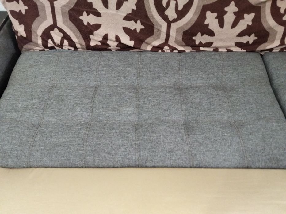 Срочно продам диван