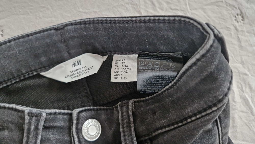 Еластични дънки H&M за момиче черни 3-4 години