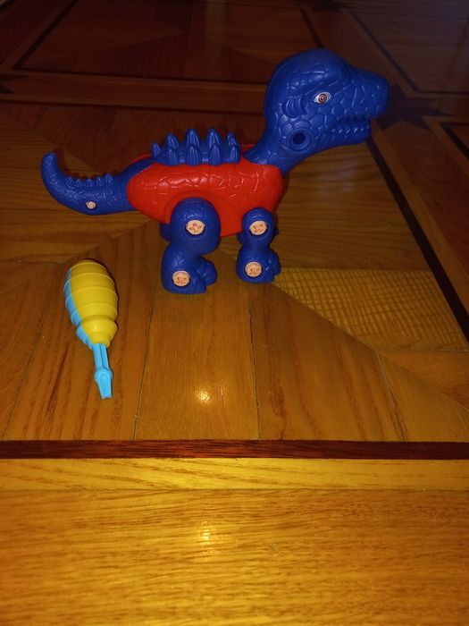 Продам игрушки конструкторы