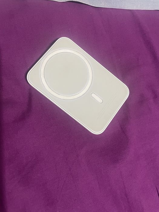 Повербанк Magsafe
