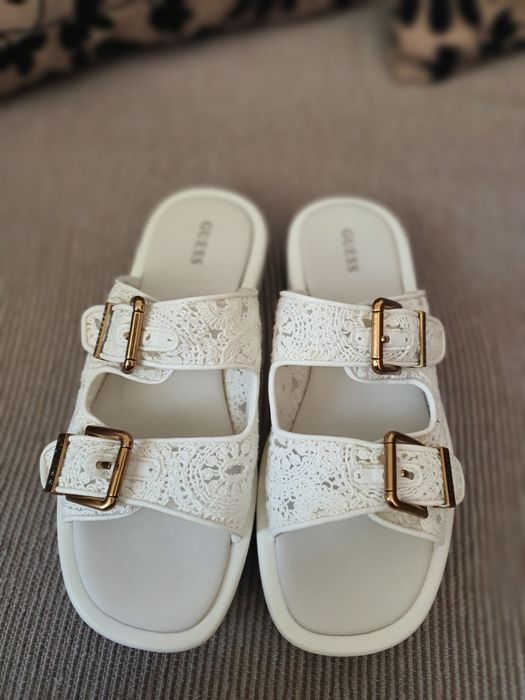 Saboti Guess , nr 37