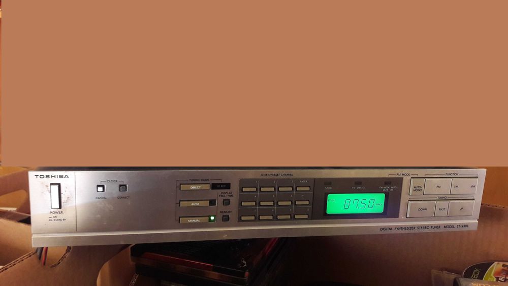 Toshiba ST-S30L vintage tuner