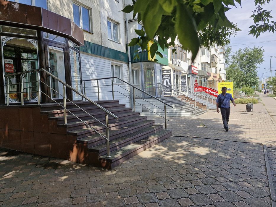 Сдам в центре 94 м кв  коммерческую недвижимость либо продам