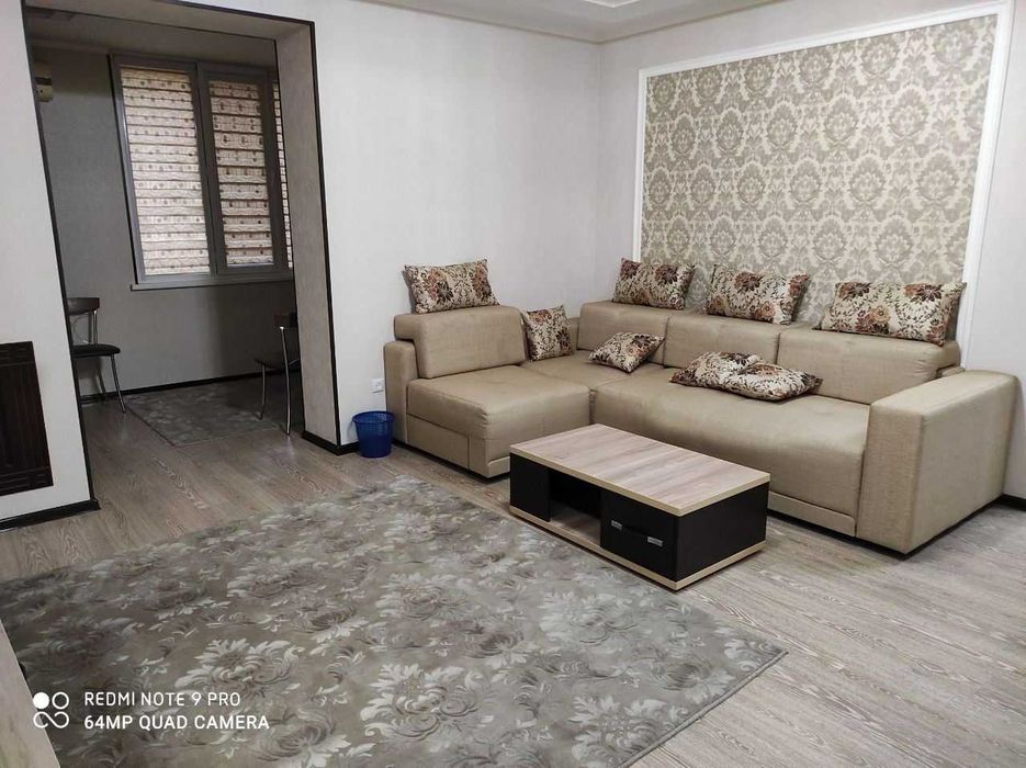 между метро ойбека и цум