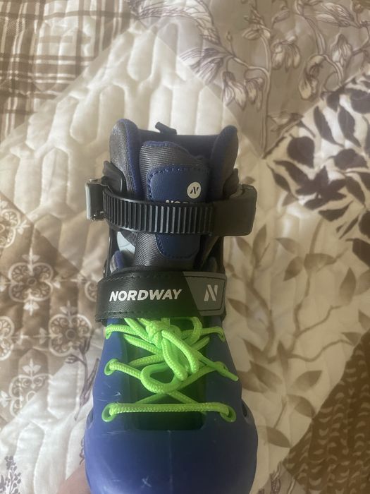 Продам детские коньки