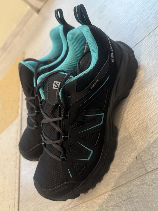 Спортни обувки Salomon Gore-Tex 38