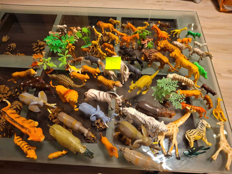 Детски играчки динозаври, животни и риби