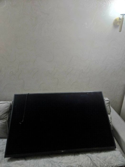 Продается смарт тв LG