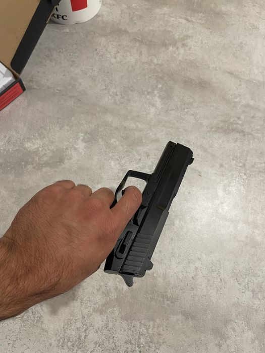 Пистолет железный игрушечный