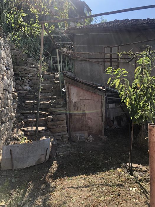 Къща с готов инвестиционен проект в старата част на гр. Велико Търново