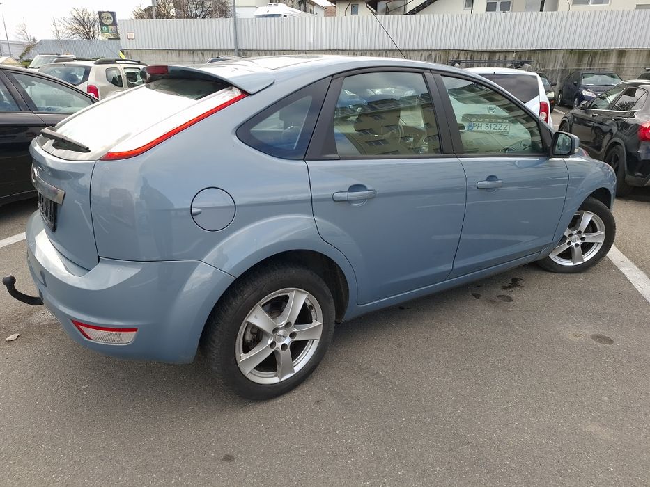 Focus 1.6i modell TITANIUM cu climatronic