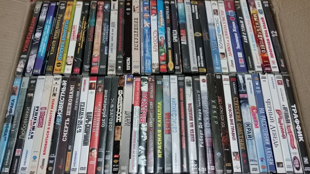DVD диски фильмы Мультфильмы 80+ шт