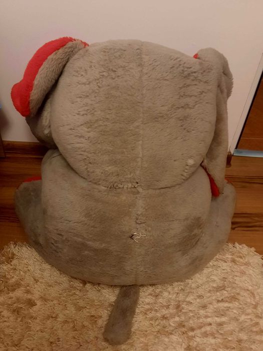 Продавам детски плюшен слон