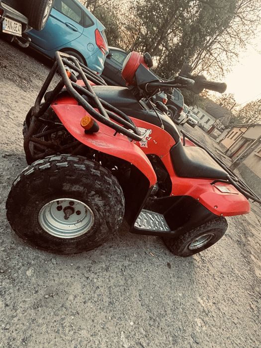 Atv kymco. Motor 100