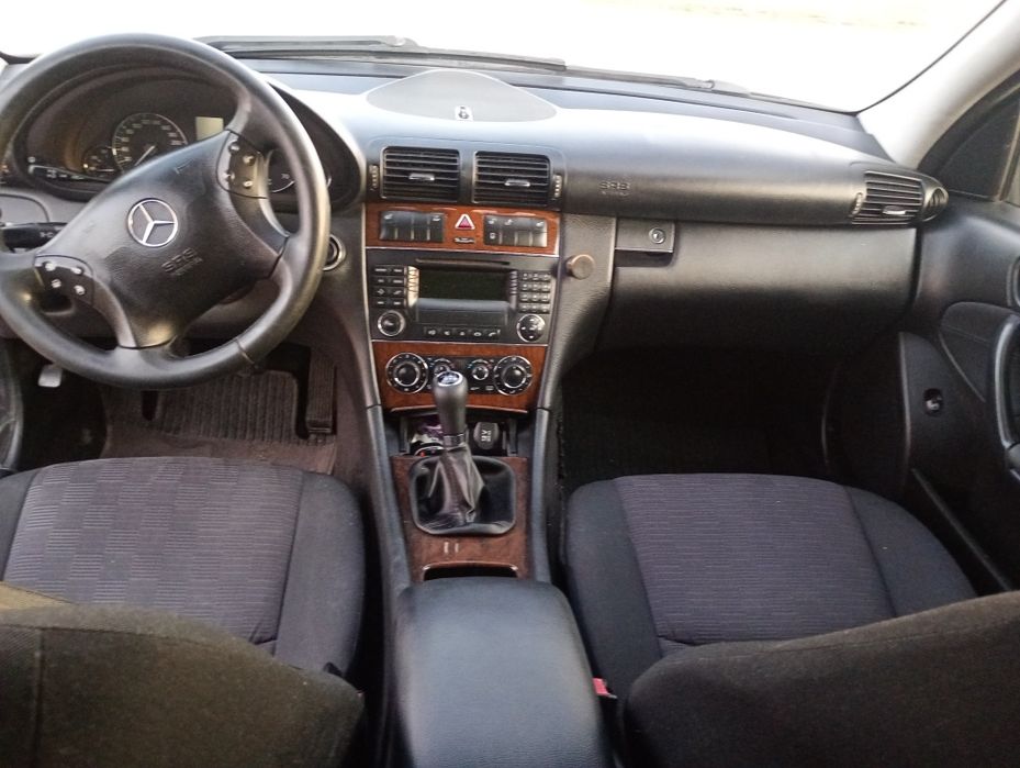 MERCEDES-BENZ C-Class 2004 — imagine 5