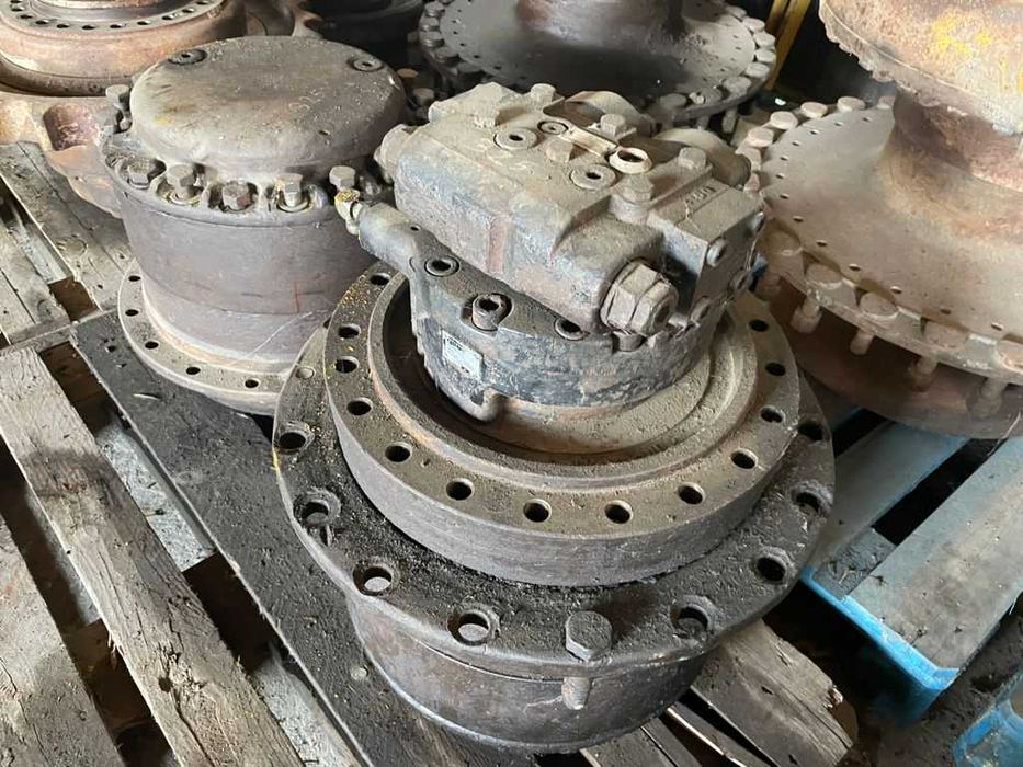 Transmisie finala excavator Caterpillar 325