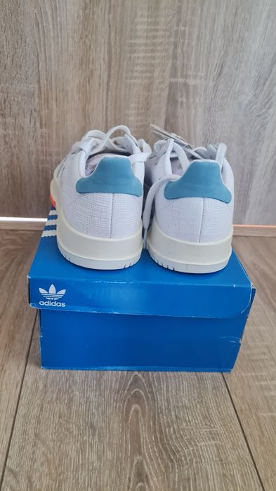 Маратонки adidas SC Premiere W – нови