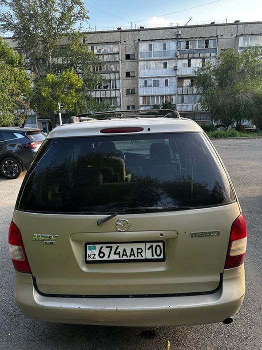 Продам машину Мазда  МПВ (американец)