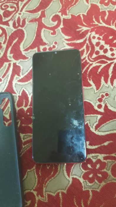 Телефон Realmi c3