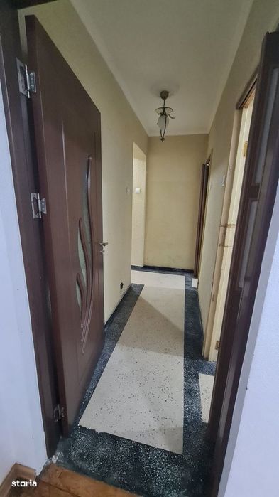 Apartament cu 2 camere de vânzare în Curtea de Argeș.
