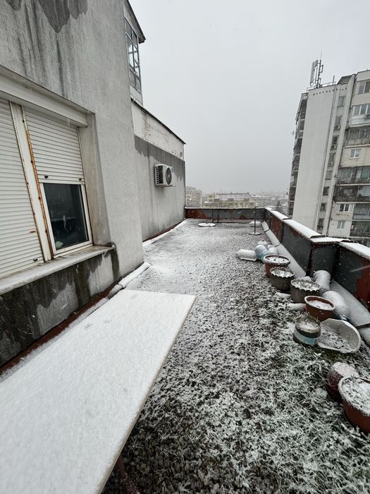Дава се под наем Тристаен апартамент в Враца, Център - 74 кв.м за 298.86 € - Снимка #9