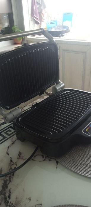 Продам грильницу Мидеа