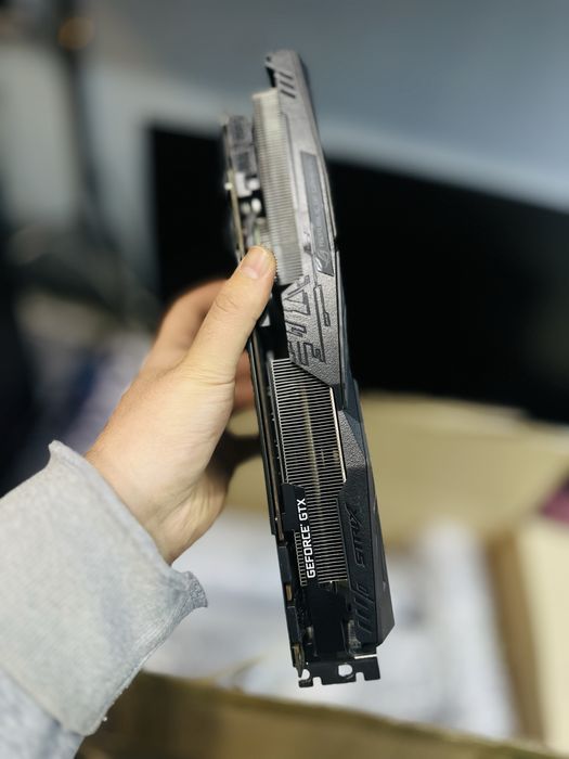 Videokarta GTX 1080 Asus Rog Strix 3X