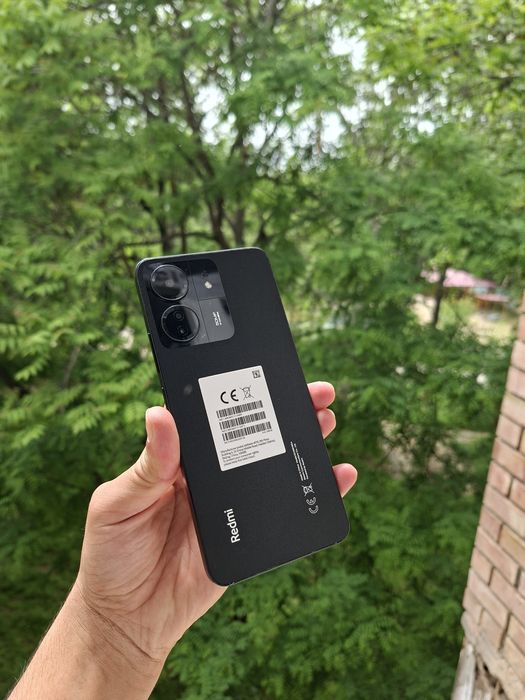 Redmi 13C 8/256 holati yaxshi