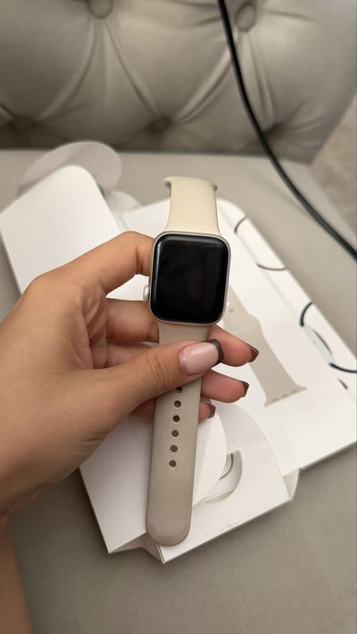 Apple Watch SE 2 M/L 40 мм бежевый