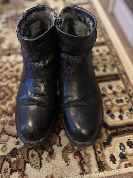 Продам зимнюю кожаную обувь