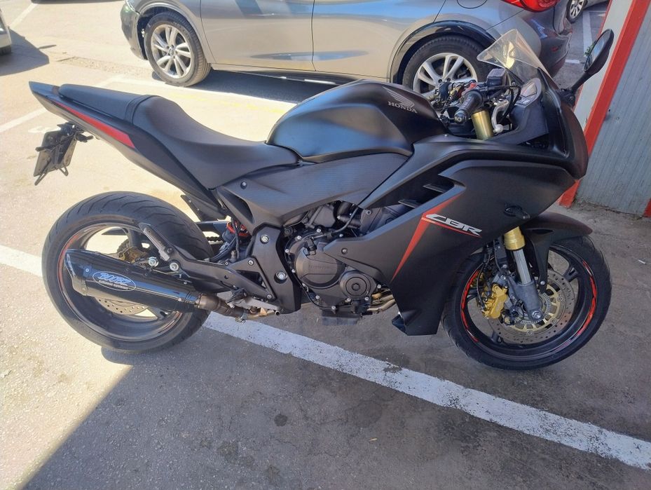 Продавам Honda GBR