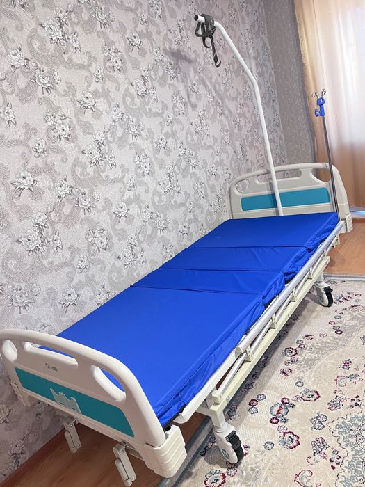 Медицинская кровать