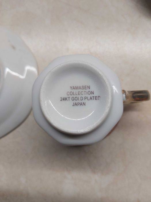 Японски порцелан със златни 24 карата инкрустации