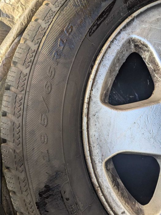 4 roți complete Opel Zafira - jante + cauciucuri de iarnă, 195/65 R16