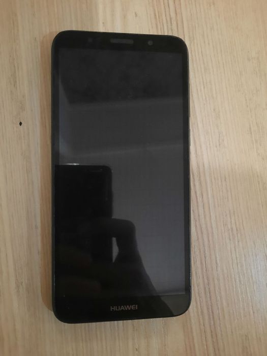 Huawei Y5 lite.   Sotiladi.