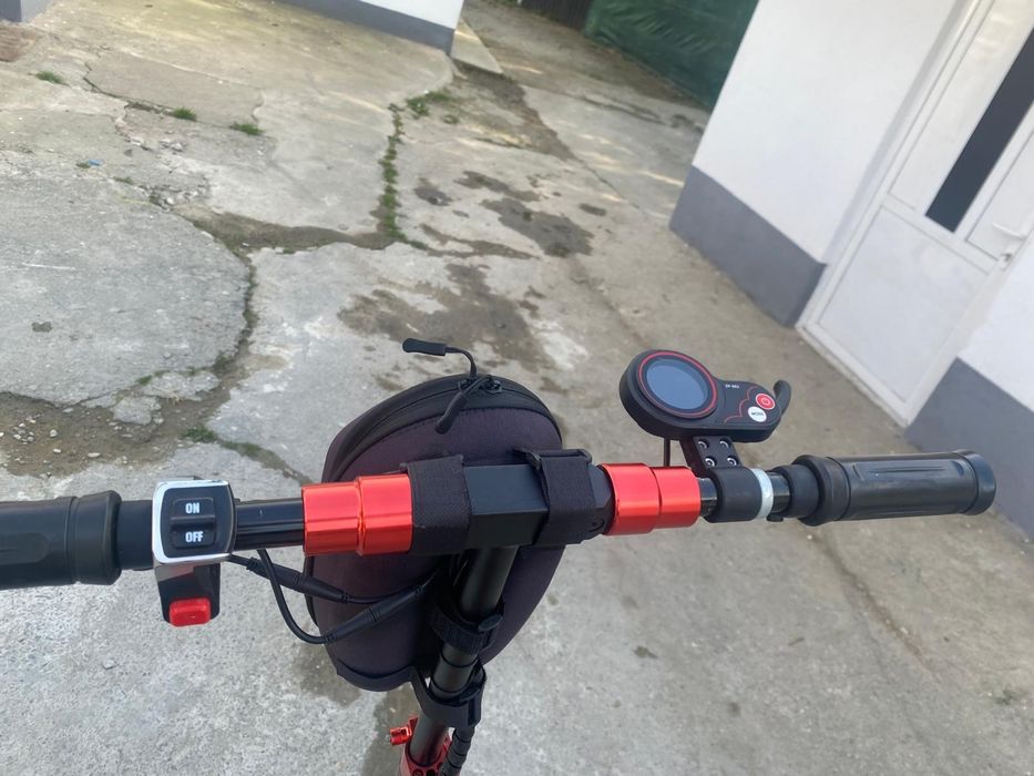 Vând trotineta electrica în stare perfecta de funcționare
