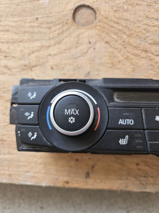 Панел за управление на климатроник