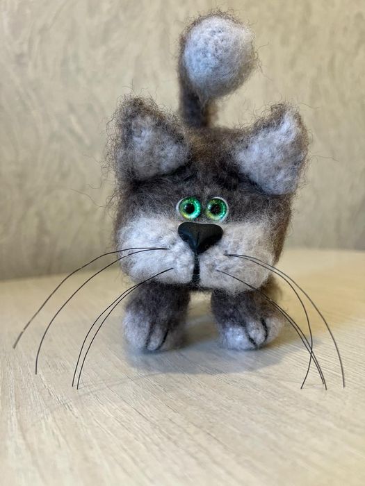 Продам сувенирного кота Федю!!!