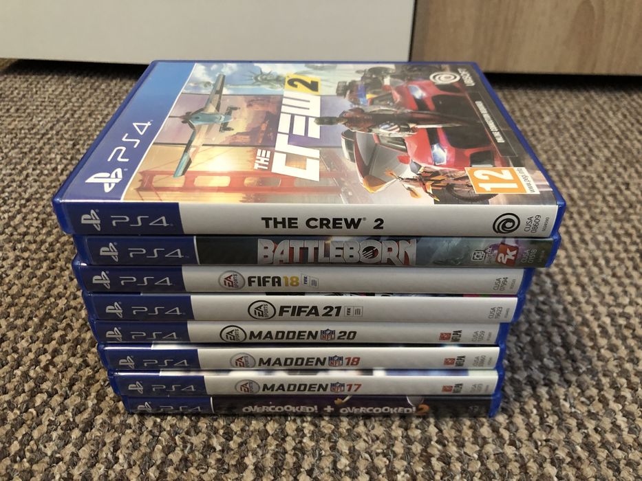 PlayStation 4 1Tb с един контролер + 8 игри