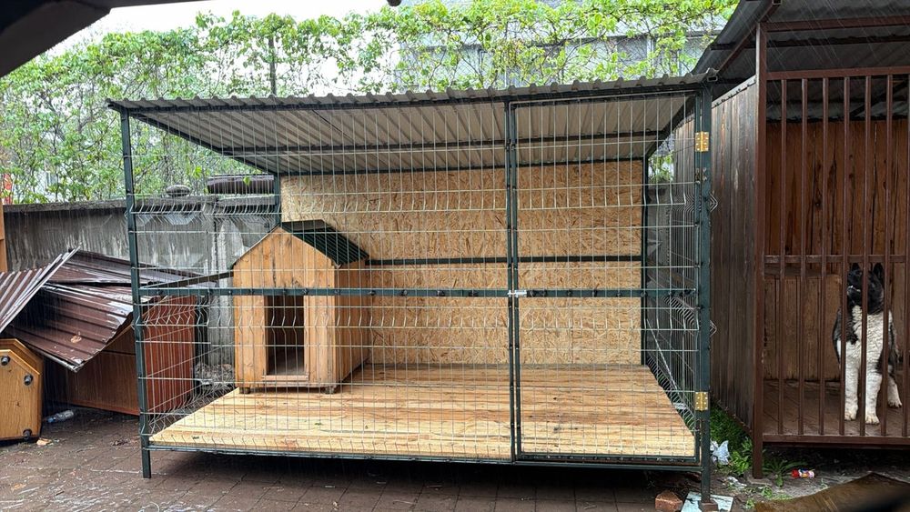 Вальер в наличии 2 ×3 . Акция 230000