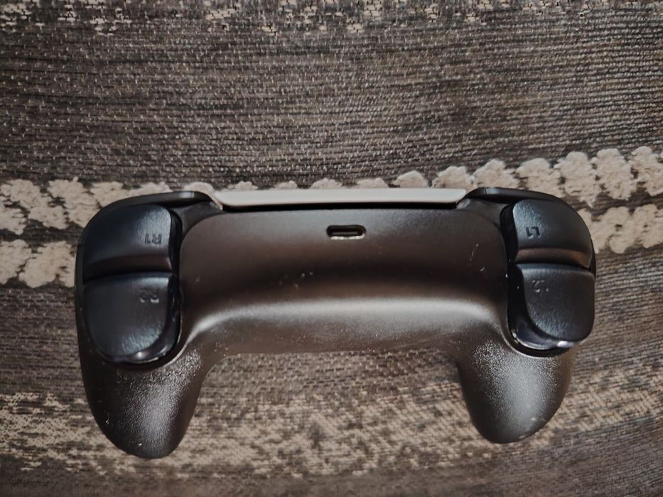 Продаю джойстик пс5 17500