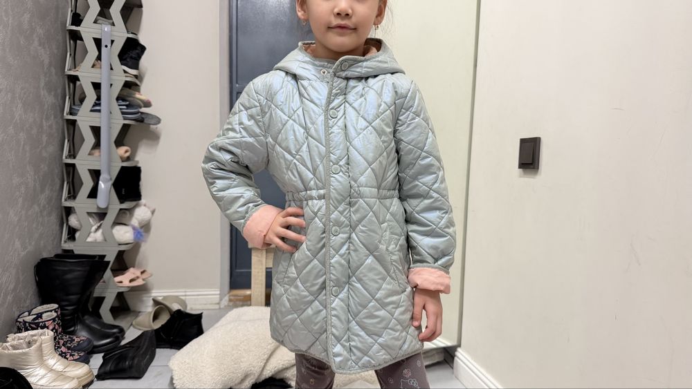 Продам весенние куртки по 2000 тг