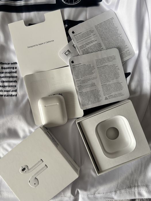 Airpods 2 поколения