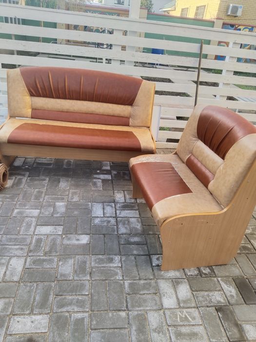 Диванчики для кухни б/у.