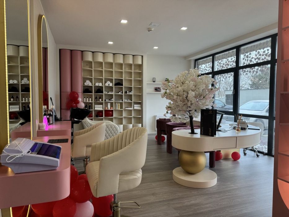 Mobilier salon infrumusetare