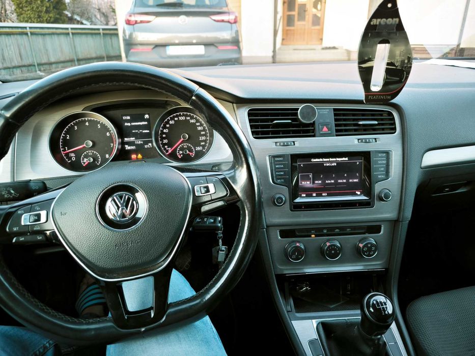 Volkswagen Golf VII 1.4 Benzina Bluemotion Euro-6 - Schimb cu autoutilitara mica