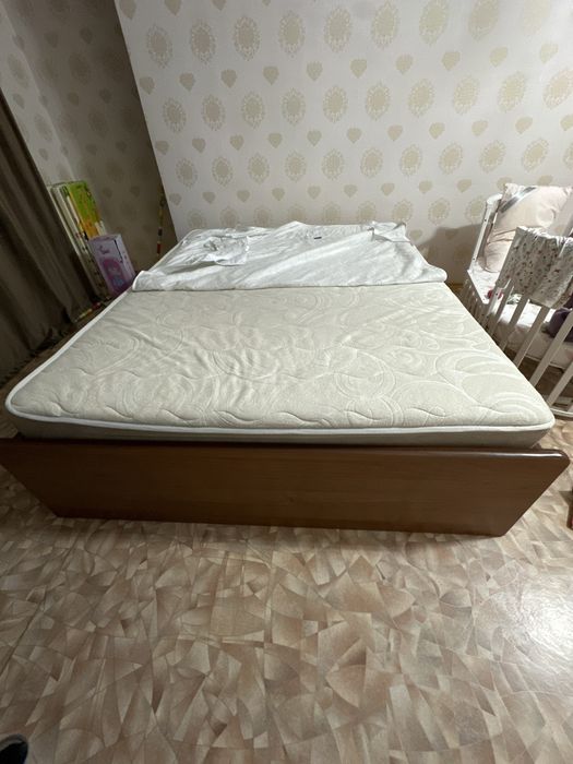 Кровать двухспальная