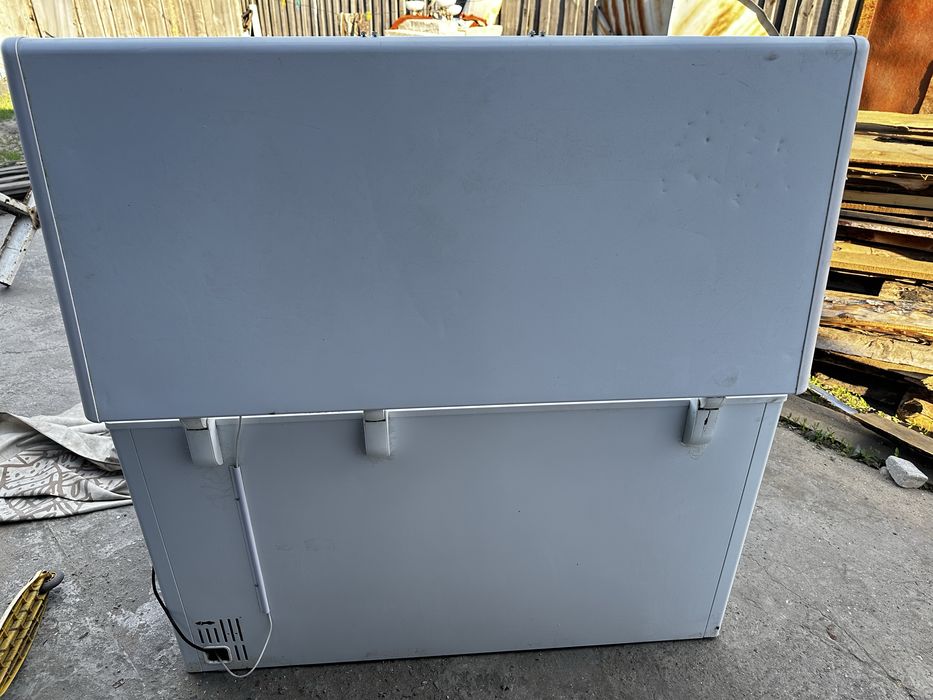 Продам моразильник Haier HCE520RF